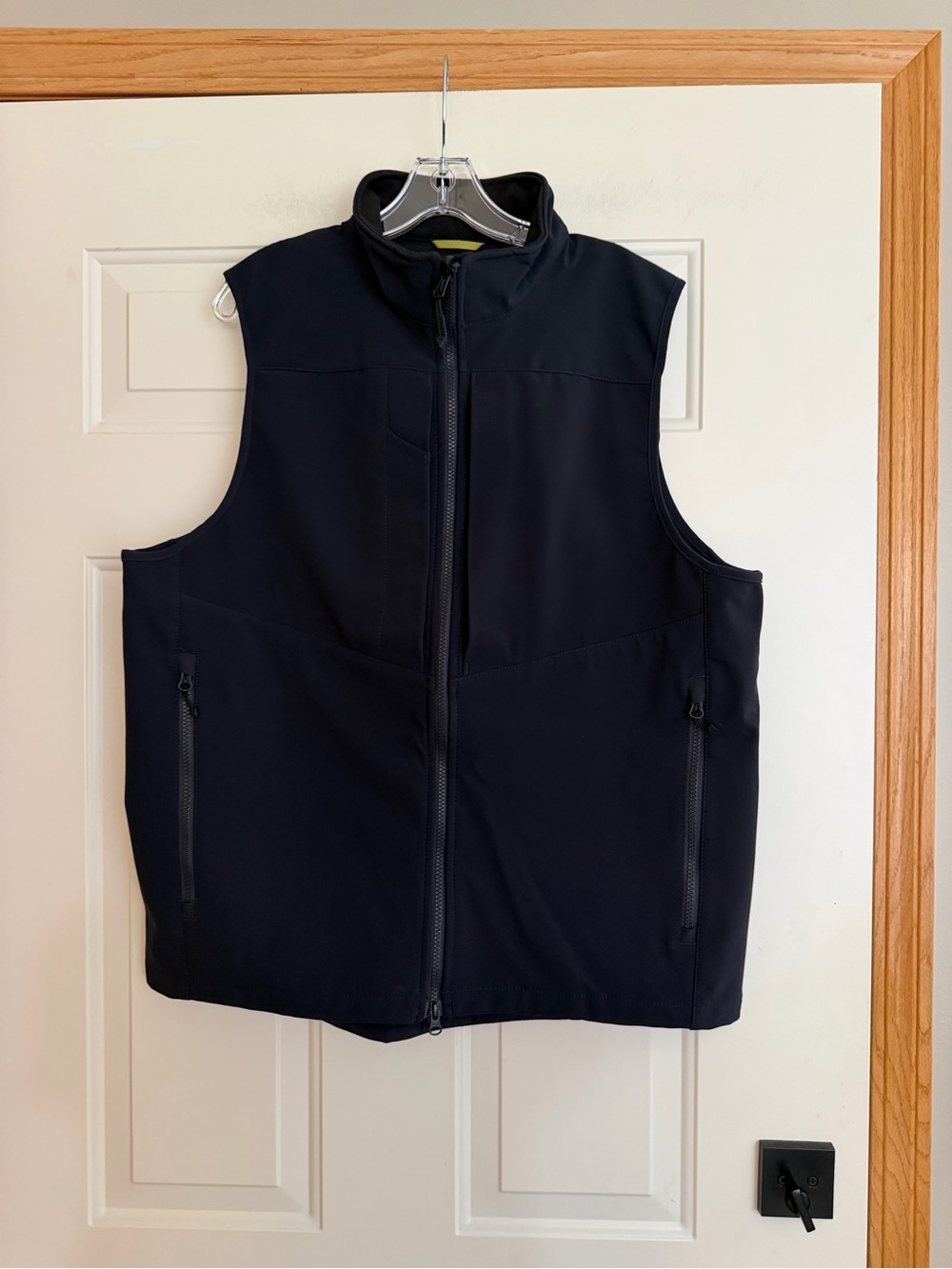 Men’s First Tactical black Tactix softshell weather resistant vest. Large reg